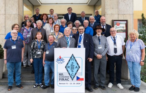 Gruppenfoto der Kongressteilnehmer