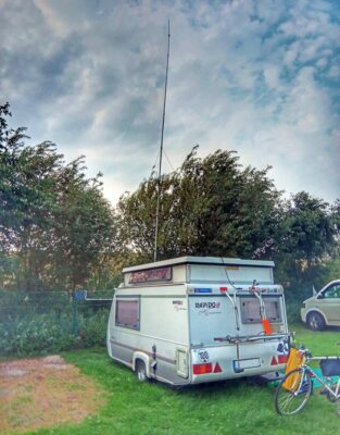 DK7UDO Wohnwagen mit Antenne